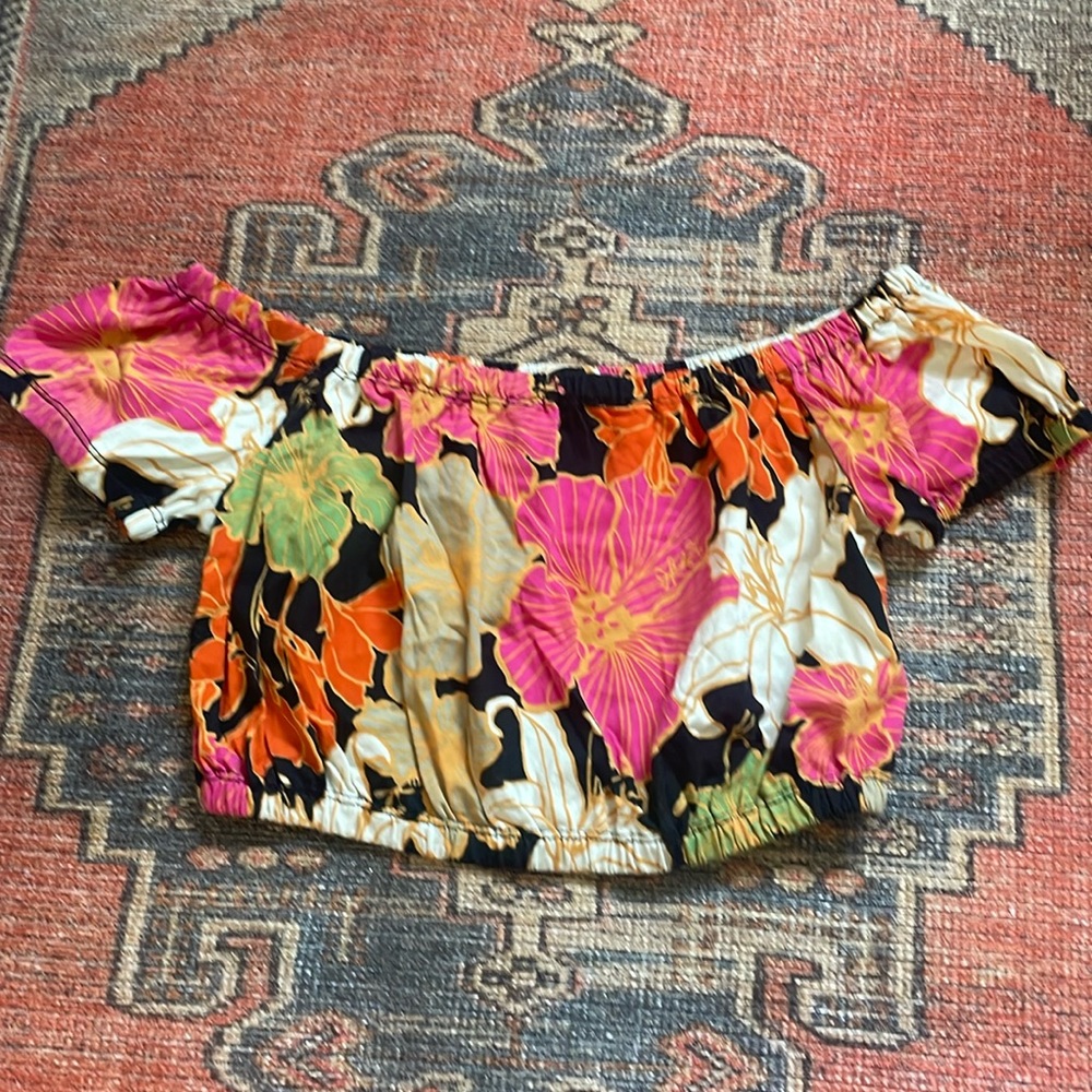 Off the shoulder tropical print crop top